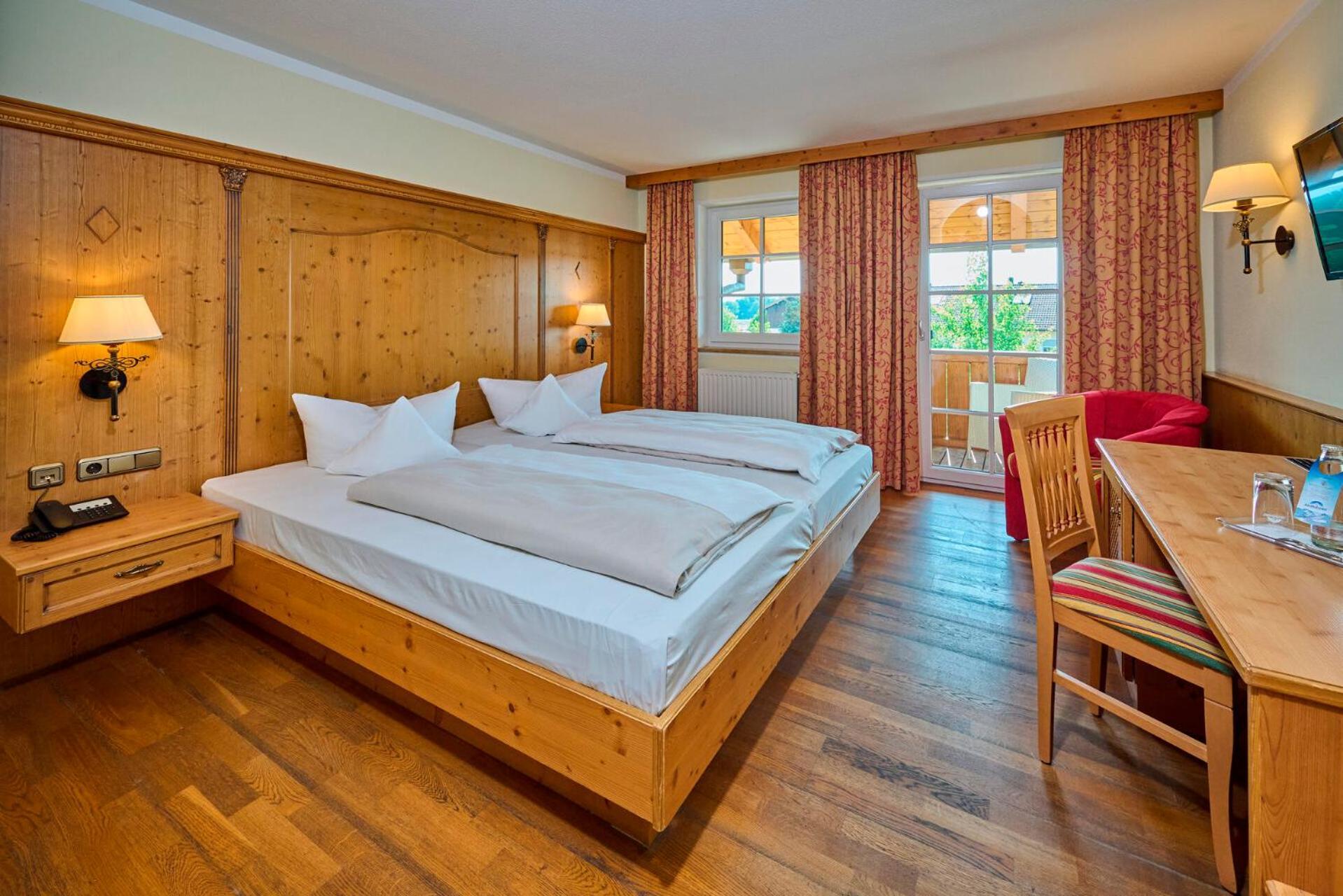 Hotel Happinger Hof Rosenheim Exteriör bild